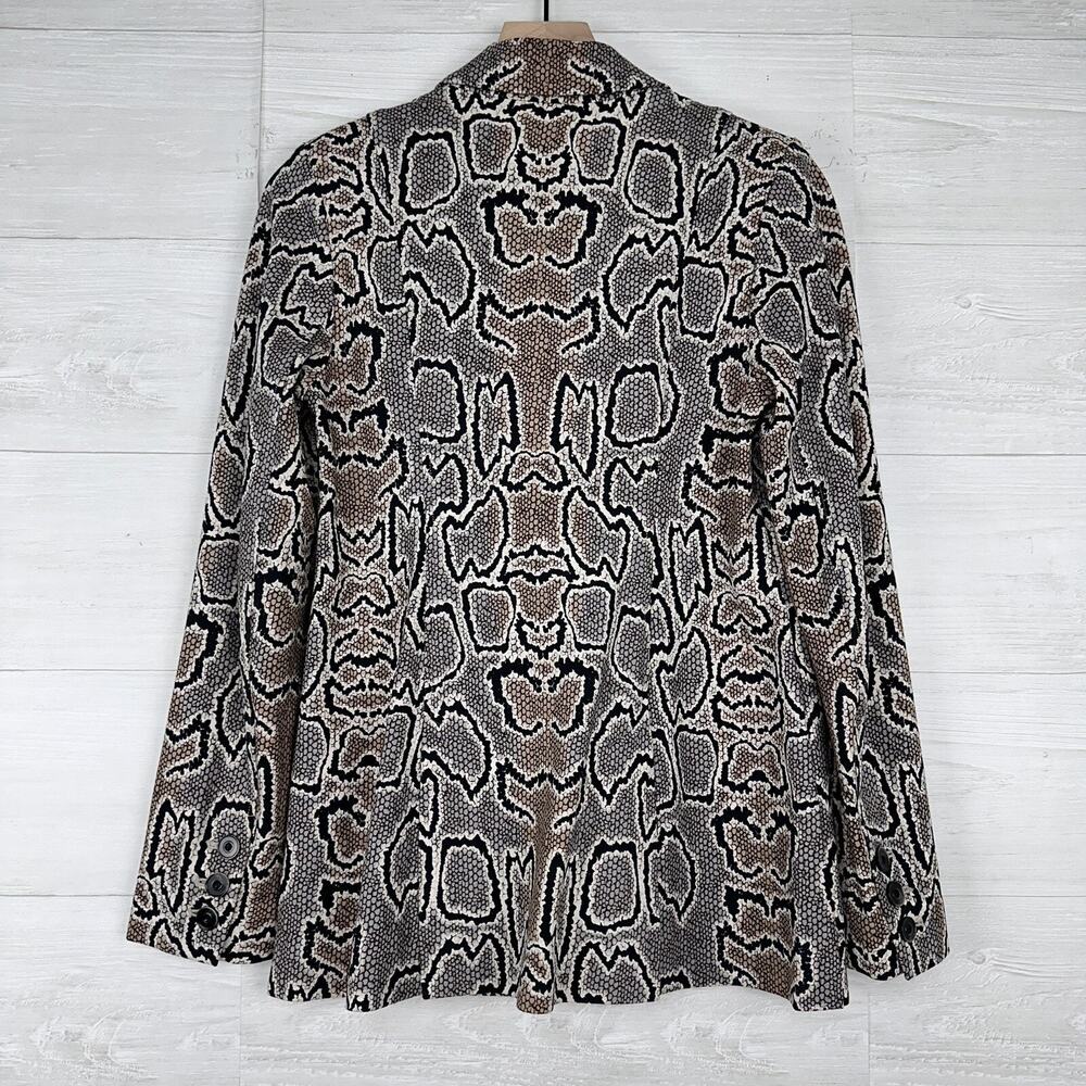 Cabi Double Breasted Blazer Size 4 Python Snake Print Ponte Knit Gray Stretch - Picture 8 of 16